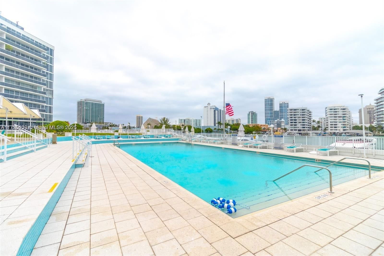 Real estate property located at 900 Bay Dr #913, Miami-dade, King Cole Condo, Miami Beach, FL