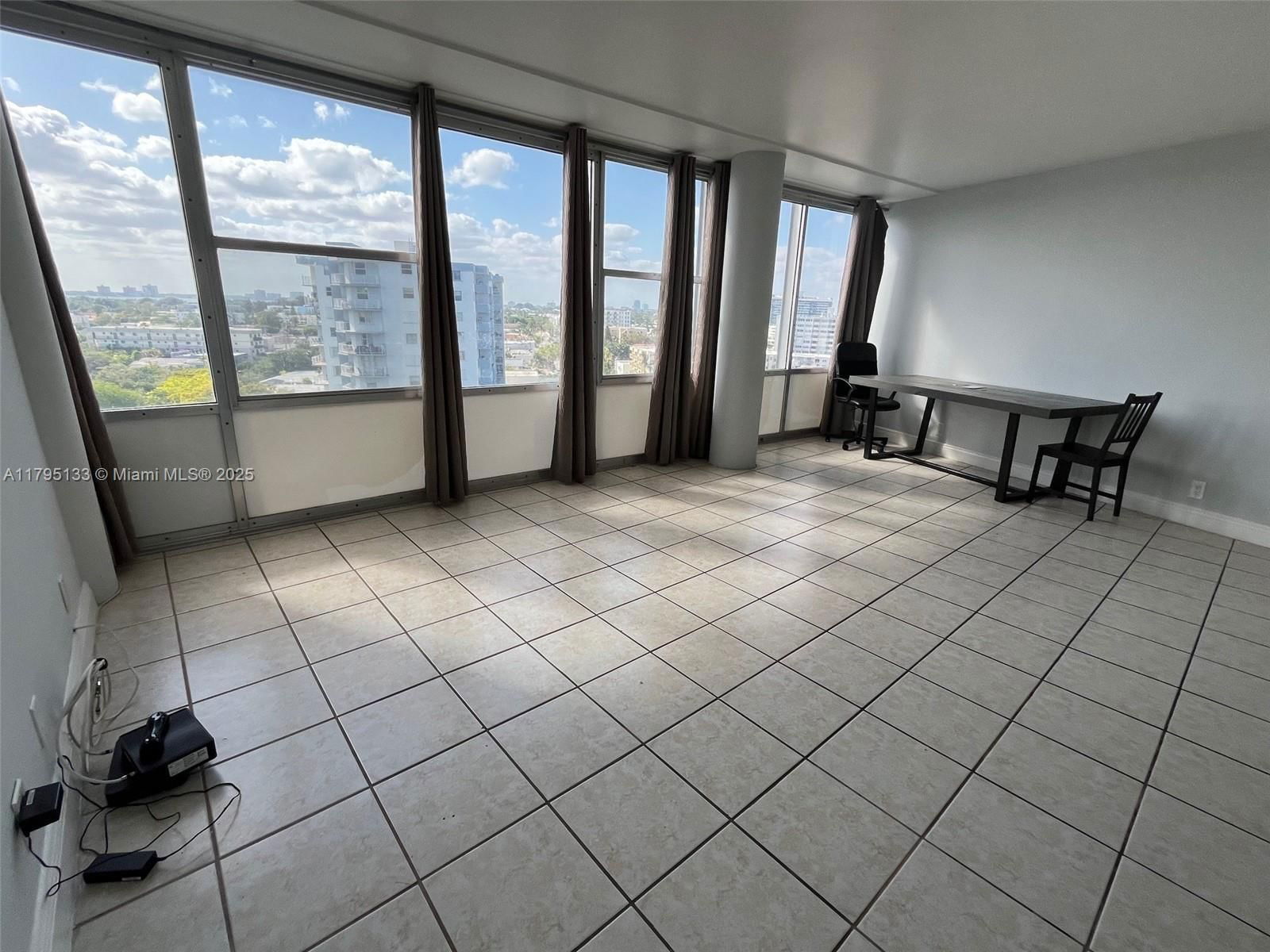 Real estate property located at 900 Bay Dr #913, Miami-dade, King Cole Condo, Miami Beach, FL