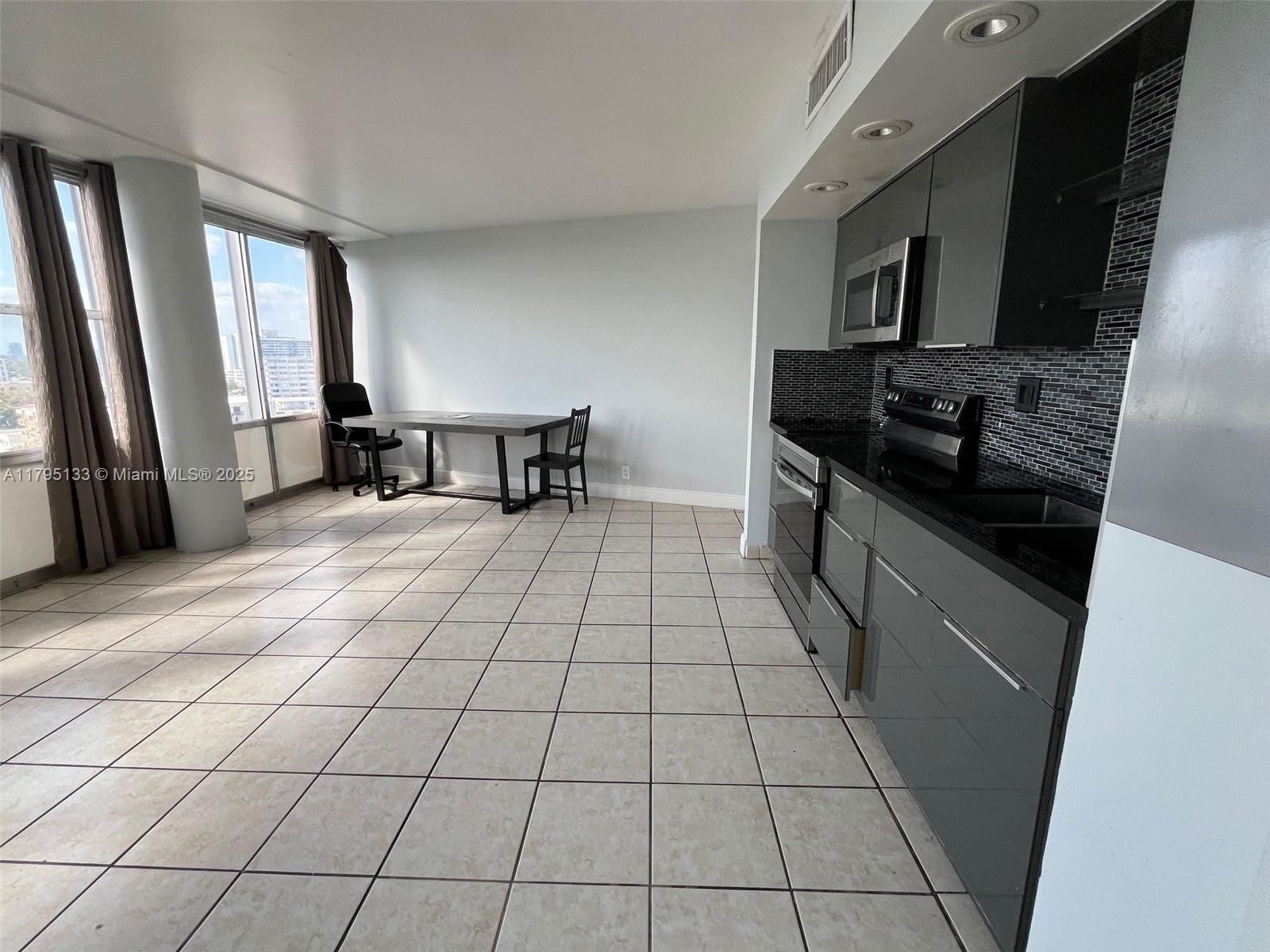 Real estate property located at 900 Bay Dr #913, Miami-dade, King Cole Condo, Miami Beach, FL