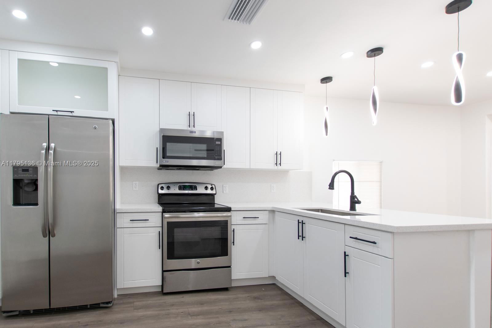 Real estate property located at 1045 55th Terrace, Miami-dade, Bowling Green Extension, Miami, FL