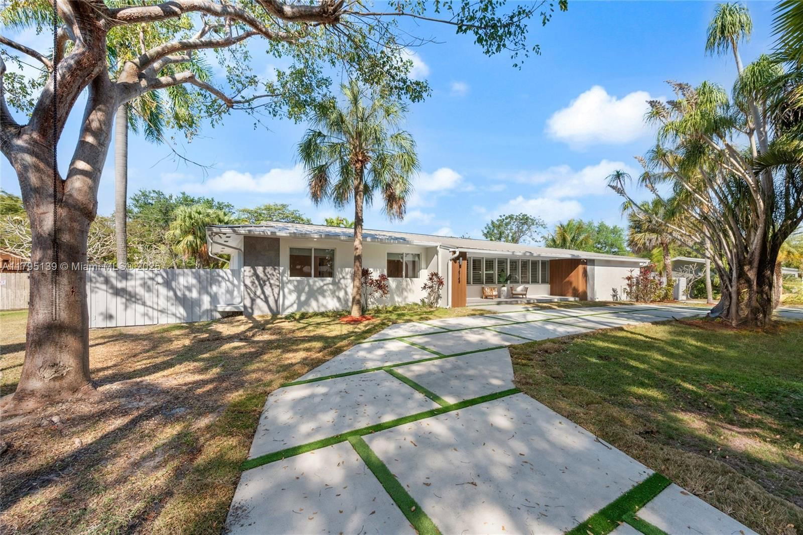 Real estate property located at 14740 83rd Pl, Miami-dade, Mangowood Pt 2, Palmetto Bay, FL