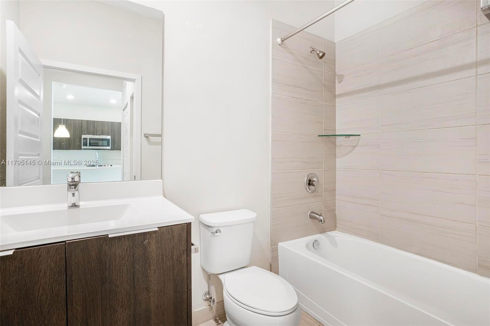 Real estate property located at 7865 104th Ave #33, Miami-dade, Apex At Park Central, Doral, FL