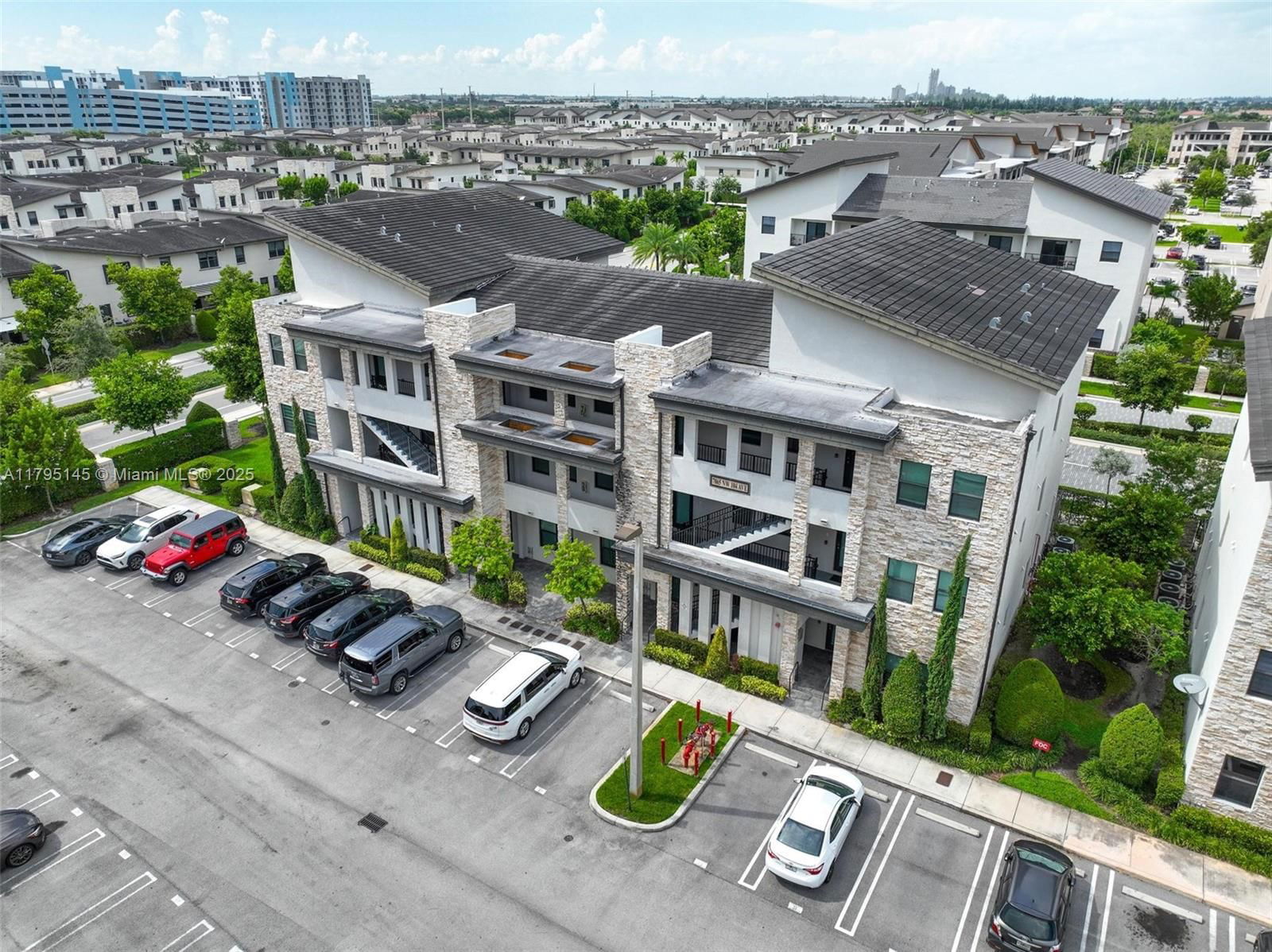 Real estate property located at 7865 104th Ave #33, Miami-dade, Apex At Park Central, Doral, FL