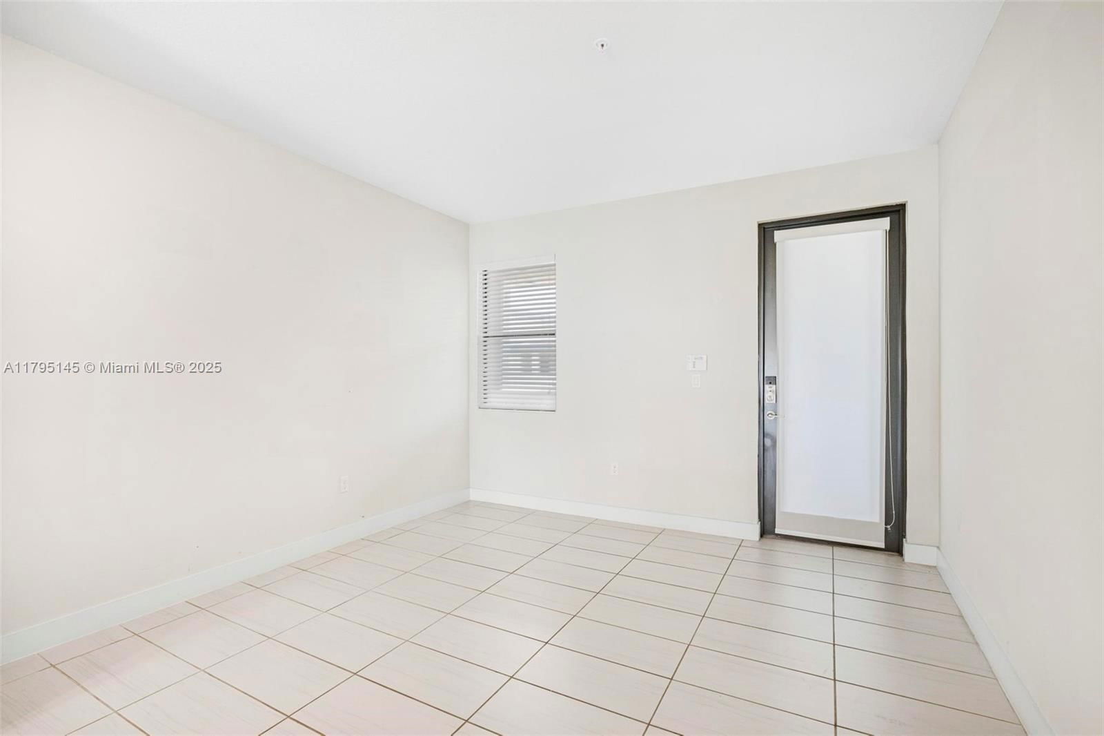 Real estate property located at 7865 104th Ave #33, Miami-dade, Apex At Park Central, Doral, FL