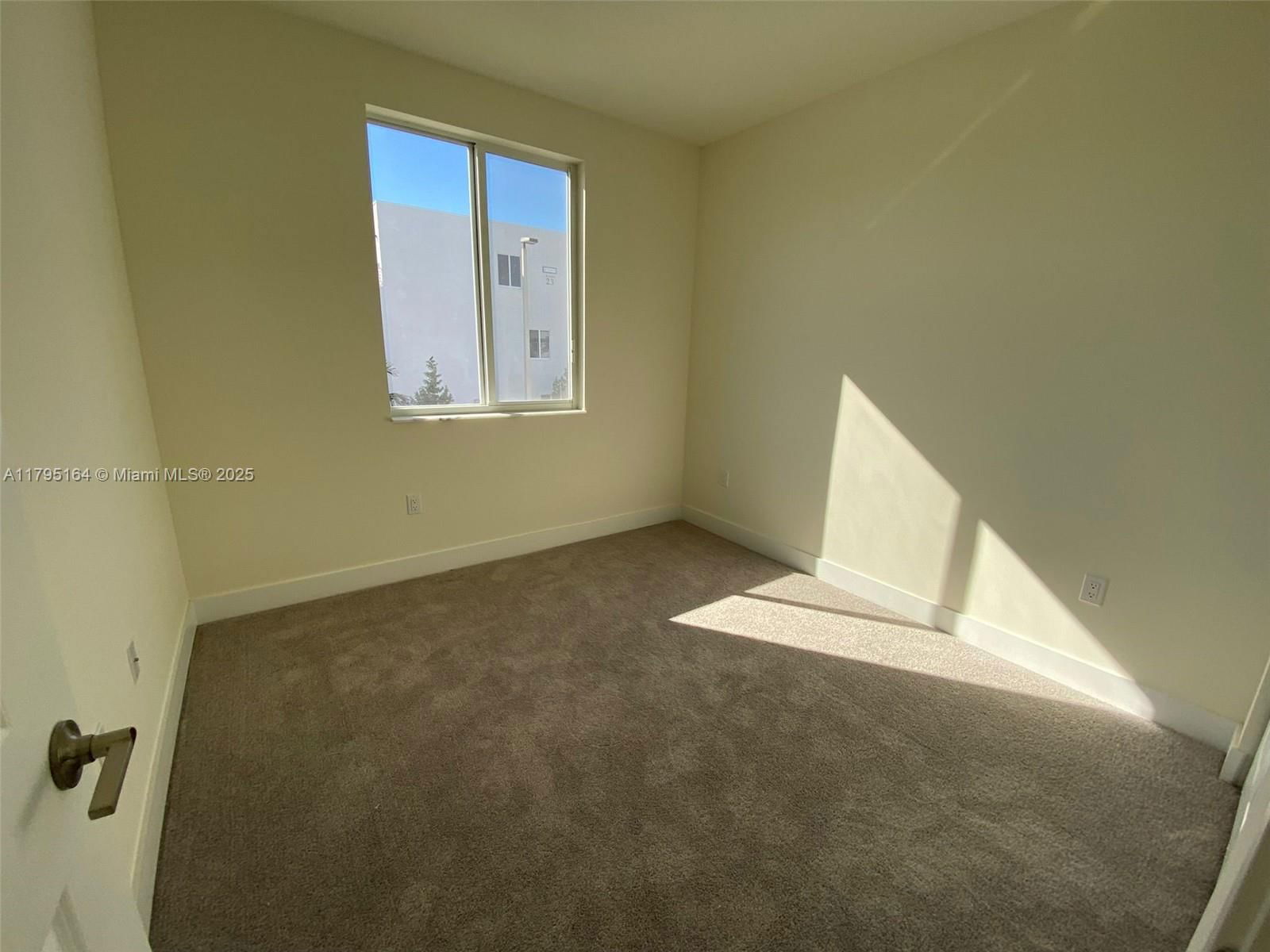 Real estate property located at 10250 66th ST #103, Miami-dade, Landmark At Doral Condo No, Doral, FL