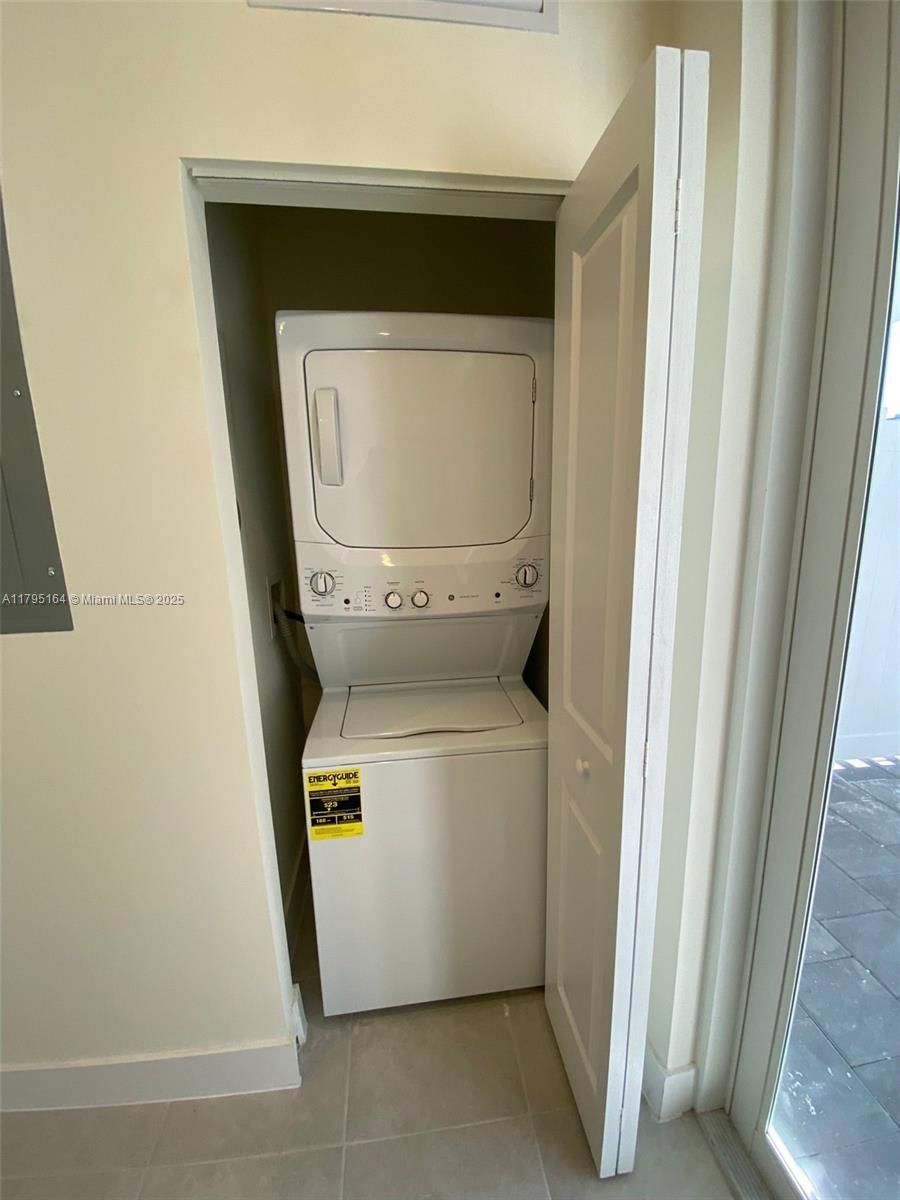 Real estate property located at 10250 66th ST #103, Miami-dade, Landmark At Doral Condo No, Doral, FL