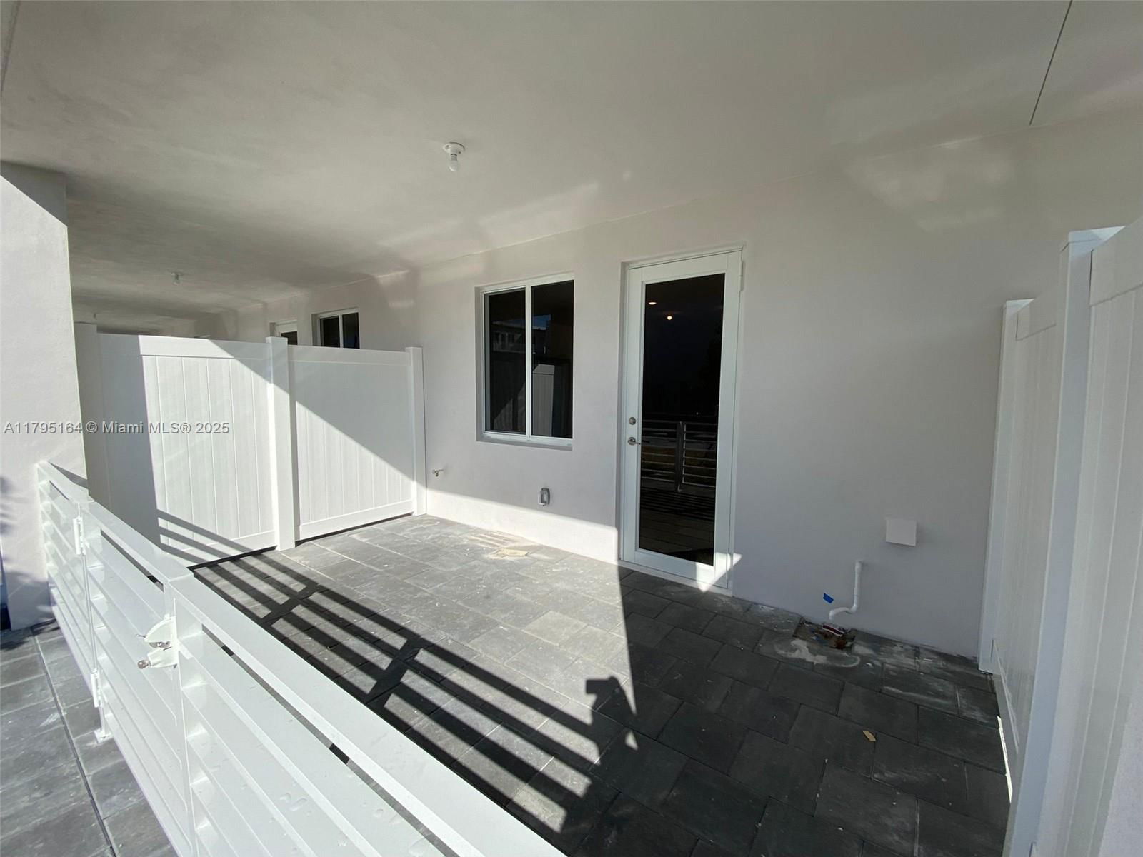 Real estate property located at 10250 66th ST #103, Miami-dade, Landmark At Doral Condo No, Doral, FL