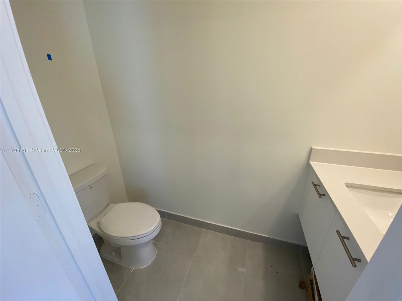 Real estate property located at 10250 66th ST #103, Miami-dade, Landmark At Doral Condo No, Doral, FL