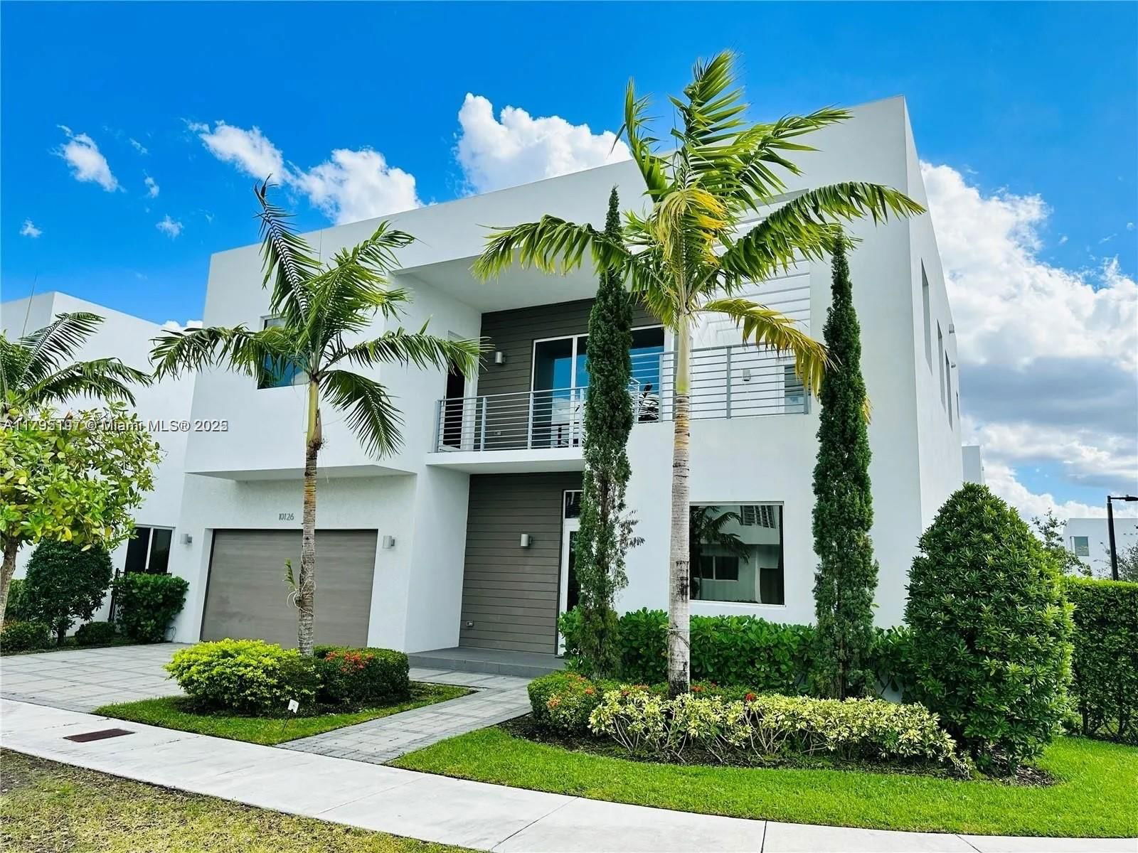 Real estate property located at 10126 76th Ter, Miami-dade, Doral Commons Residential, Doral, FL