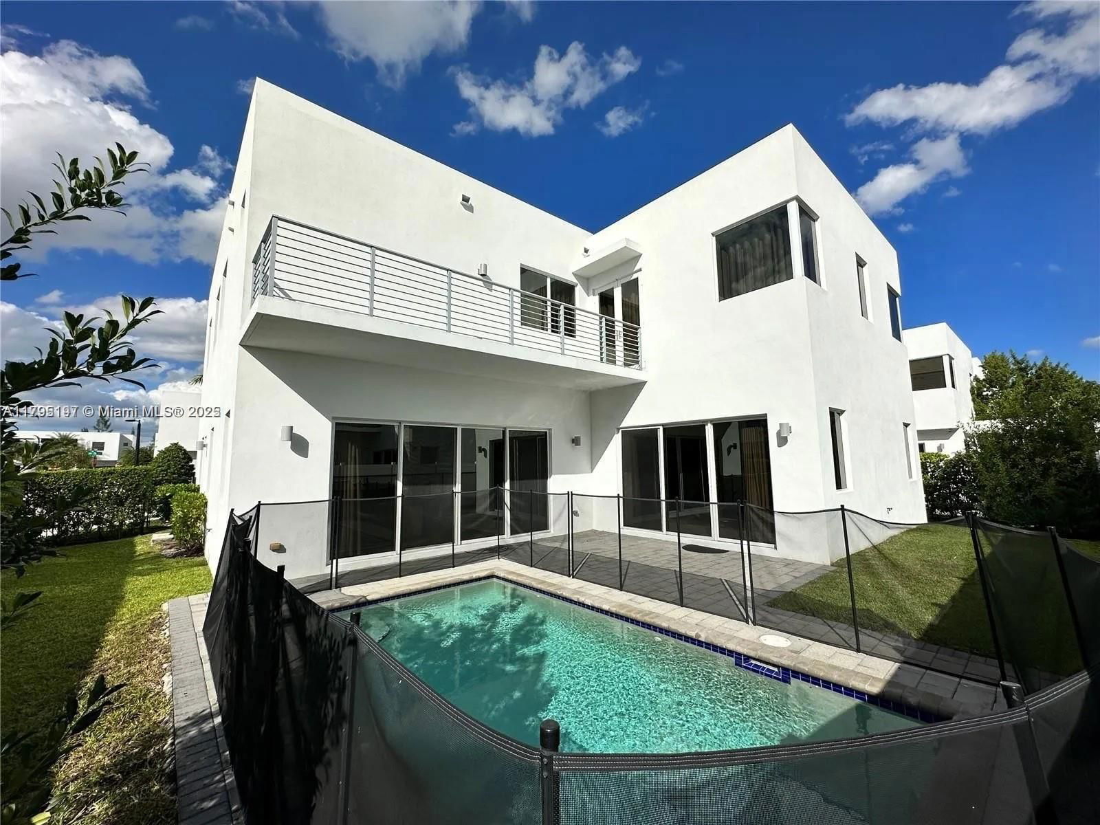 Real estate property located at 10126 76th Ter, Miami-dade, Doral Commons Residential, Doral, FL
