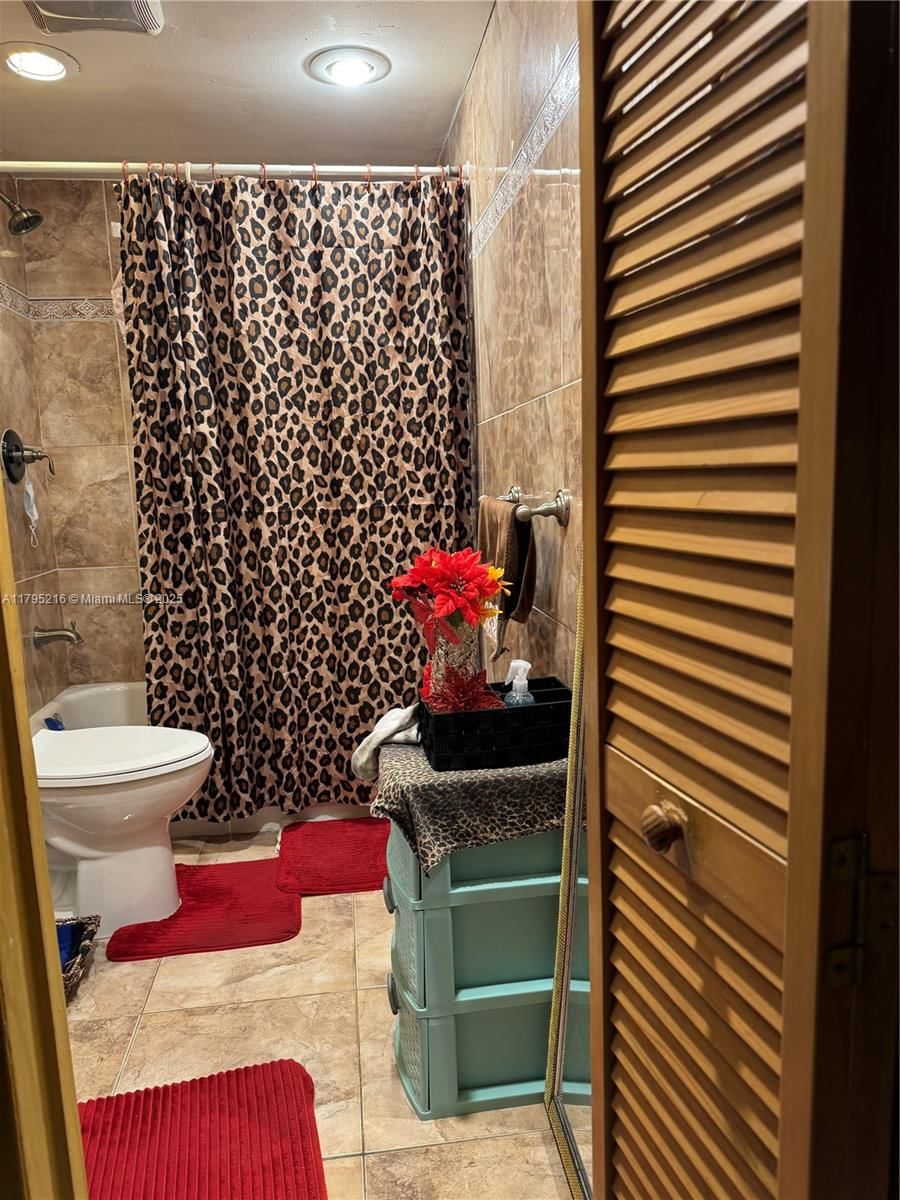 Real estate property located at 20520 15th Ave #122, Miami-dade, Enclave At The Park Condo, Miami Gardens, FL
