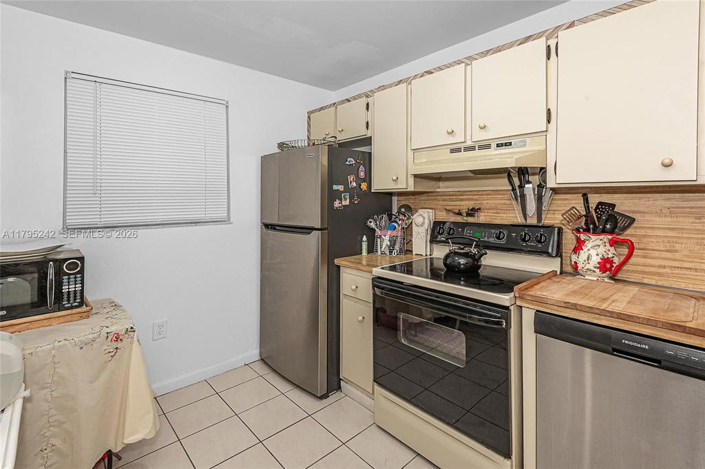 Real estate property located at 6880 Abbott Ave #212, Miami-dade, Peter Alan Condo Apts, Miami Beach, FL