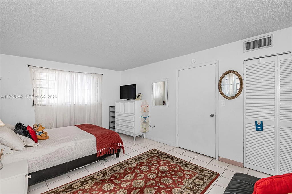 Real estate property located at 6880 Abbott Ave #212, Miami-dade, Peter Alan Condo Apts, Miami Beach, FL