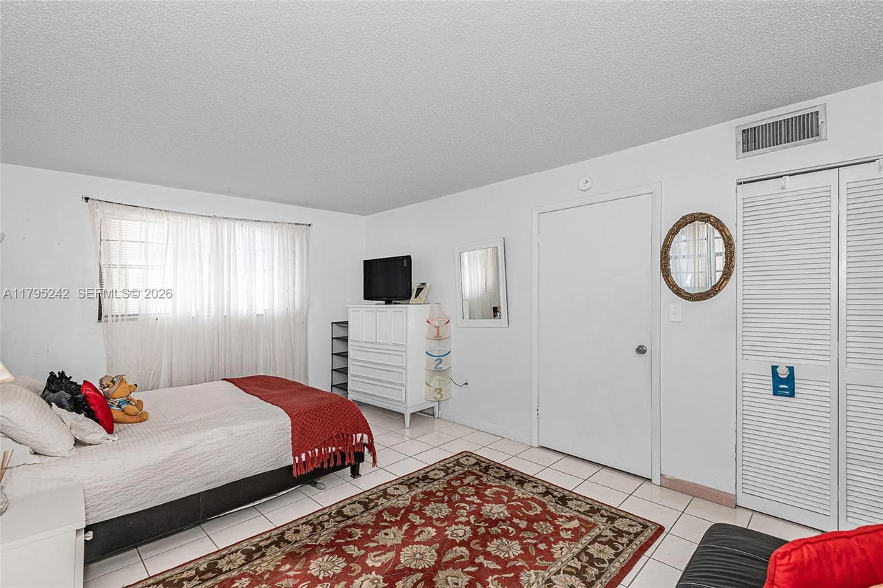Real estate property located at 6880 Abbott Ave #212, Miami-dade, Peter Alan Condo Apts, Miami Beach, FL