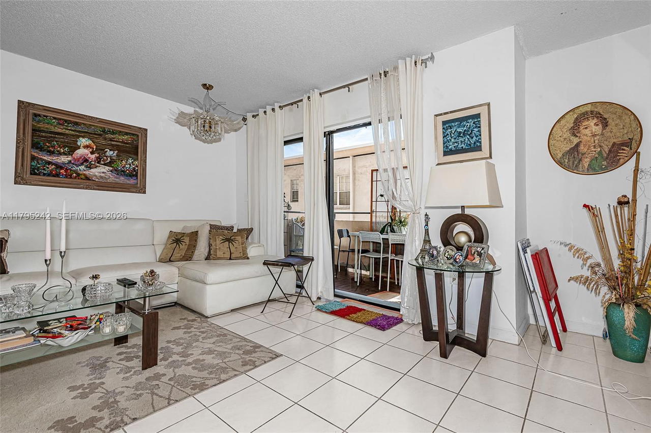 Real estate property located at 6880 Abbott Ave #212, Miami-dade, Peter Alan Condo Apts, Miami Beach, FL