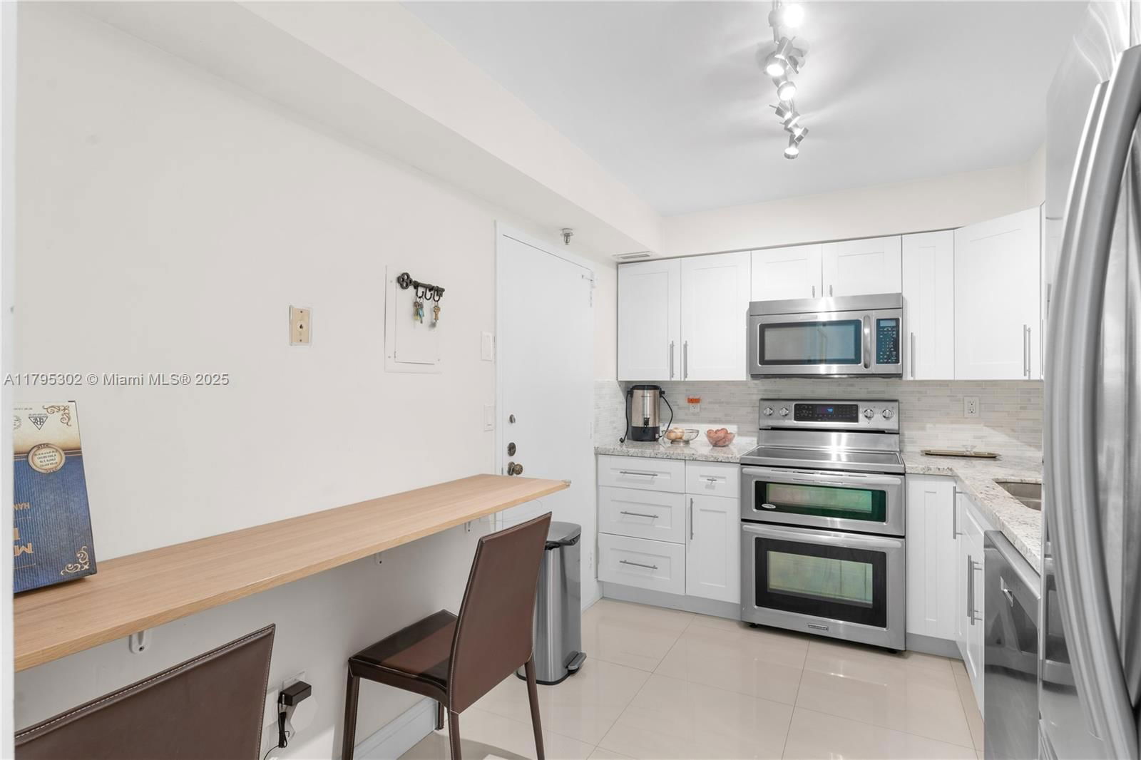 Real estate property located at 9511 Collins Ave #301, Miami-dade, 9500 Oceans Condo, Surfside, FL
