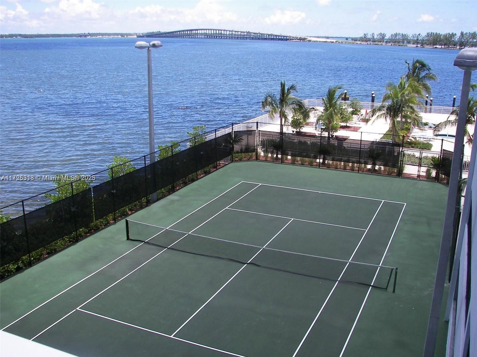 Real estate property located at 2101 Brickell Ave #3208, Miami-dade, Skyline On Brickell Condo, Miami, FL
