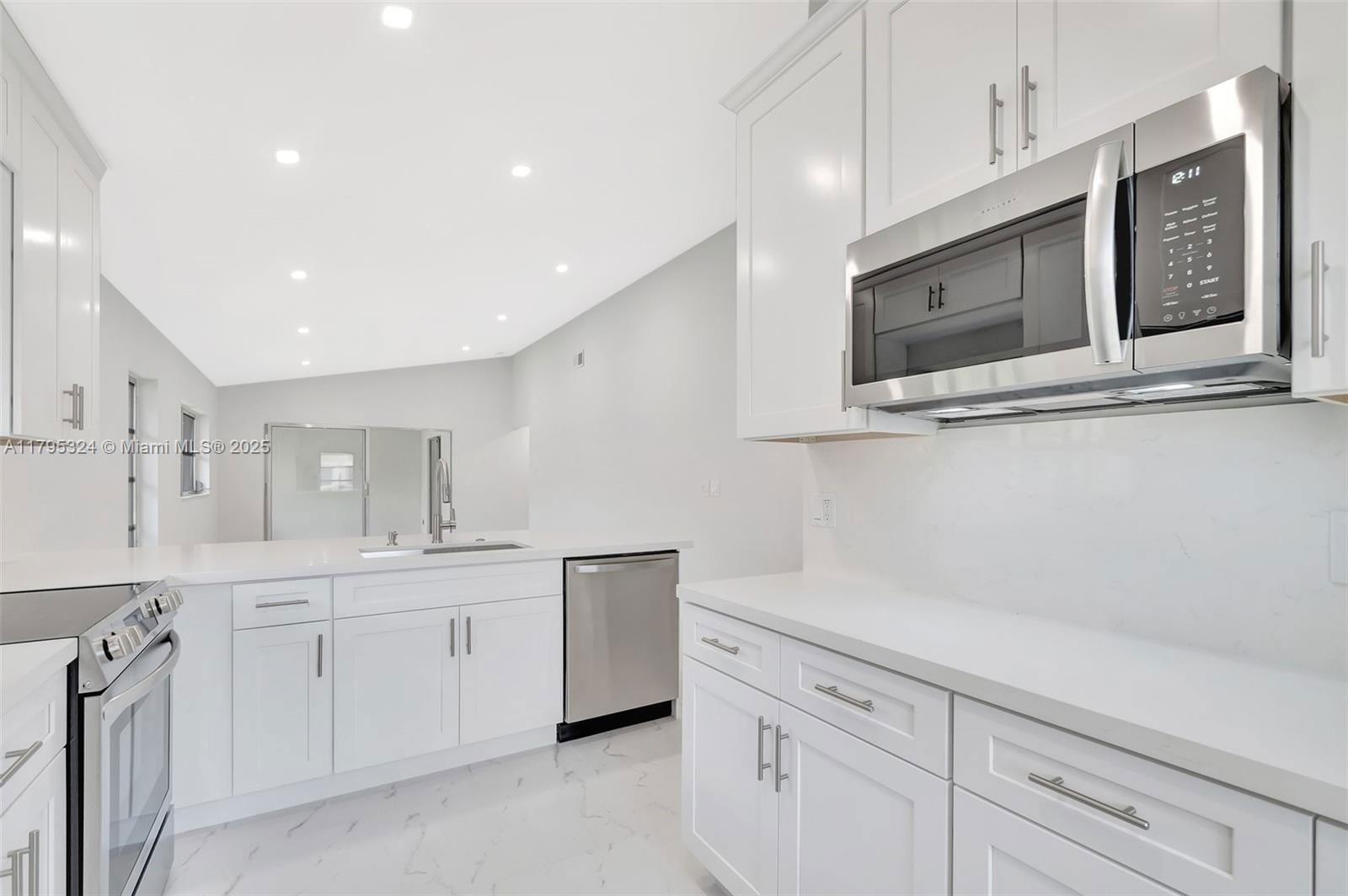 Real estate property located at 8055 Sweetbriar Way, Palm Beach, Whisper Walk, Boca Raton, FL
