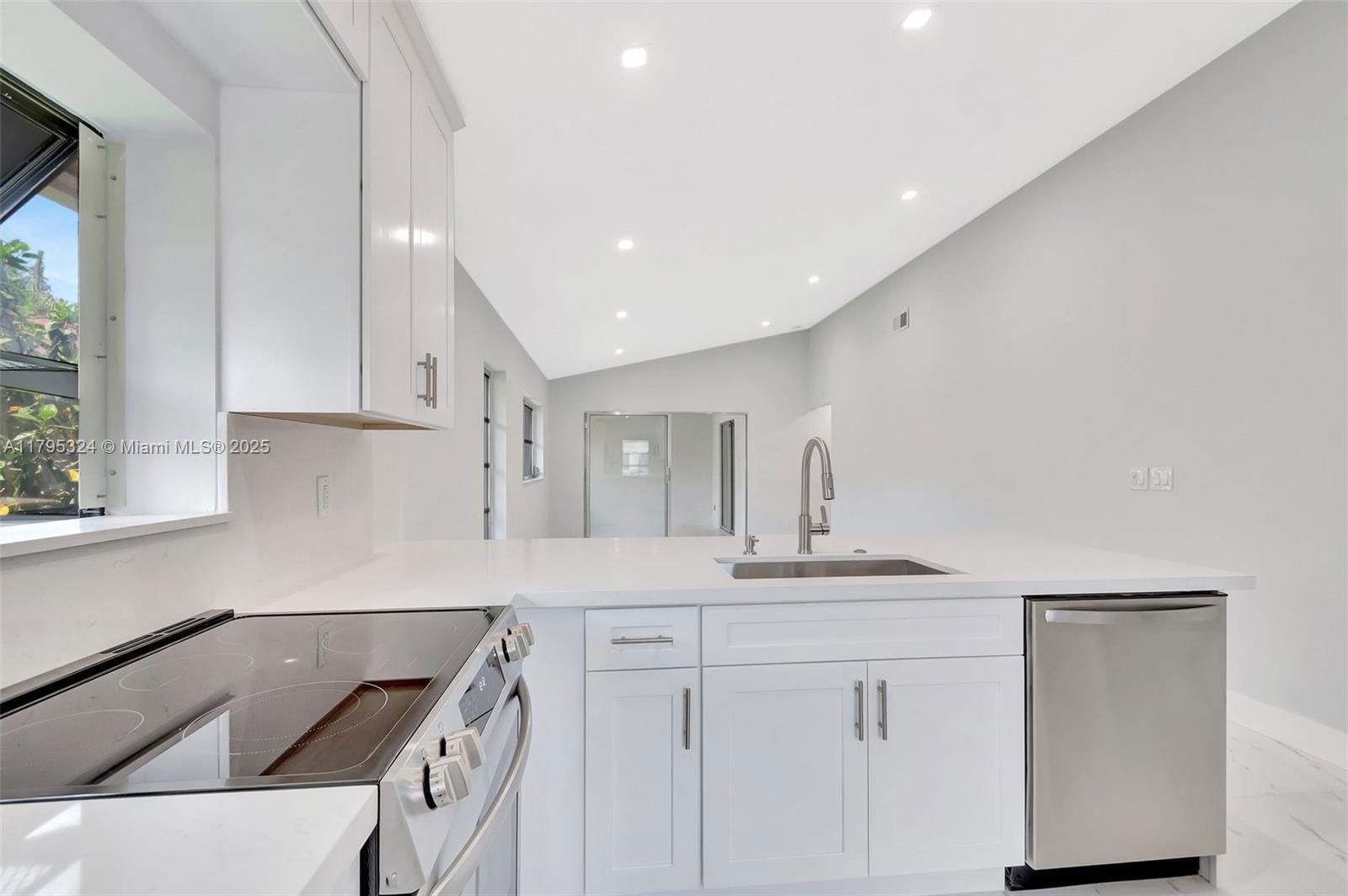 Real estate property located at 8055 Sweetbriar Way, Palm Beach, Whisper Walk, Boca Raton, FL