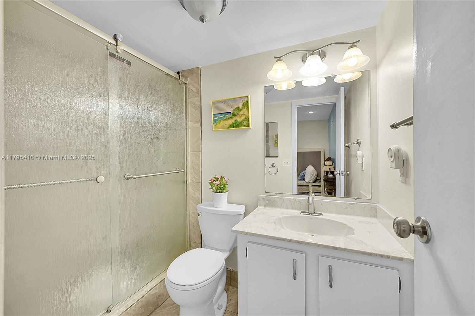 Real estate property located at 6100 Falls Cir Dr #205, Broward, Inverrary Country Club, Lauderhill, FL