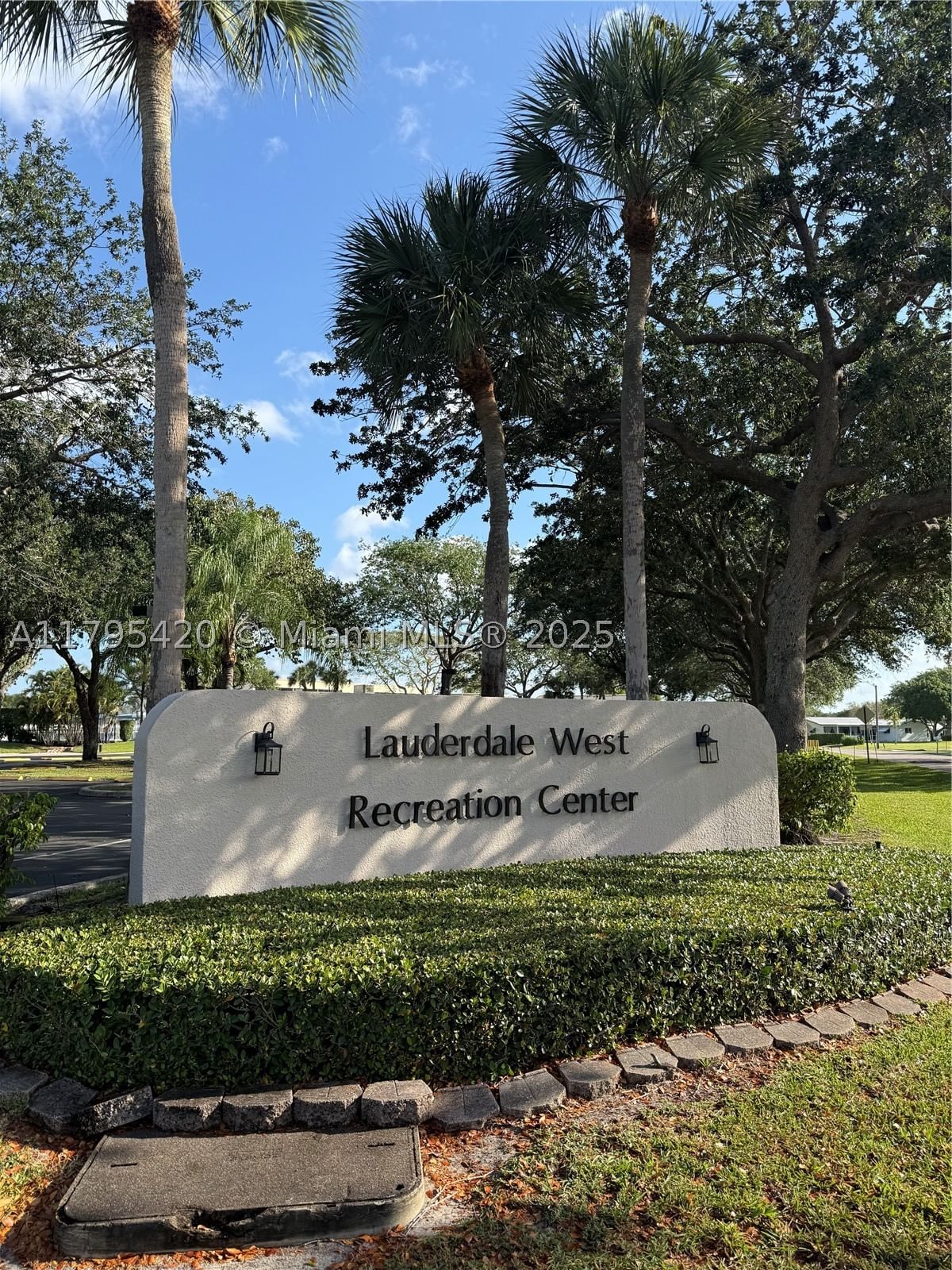 Real estate property located at 1250 85th Ave, Broward, Lauderdale West 2 Sec, Plantation, FL