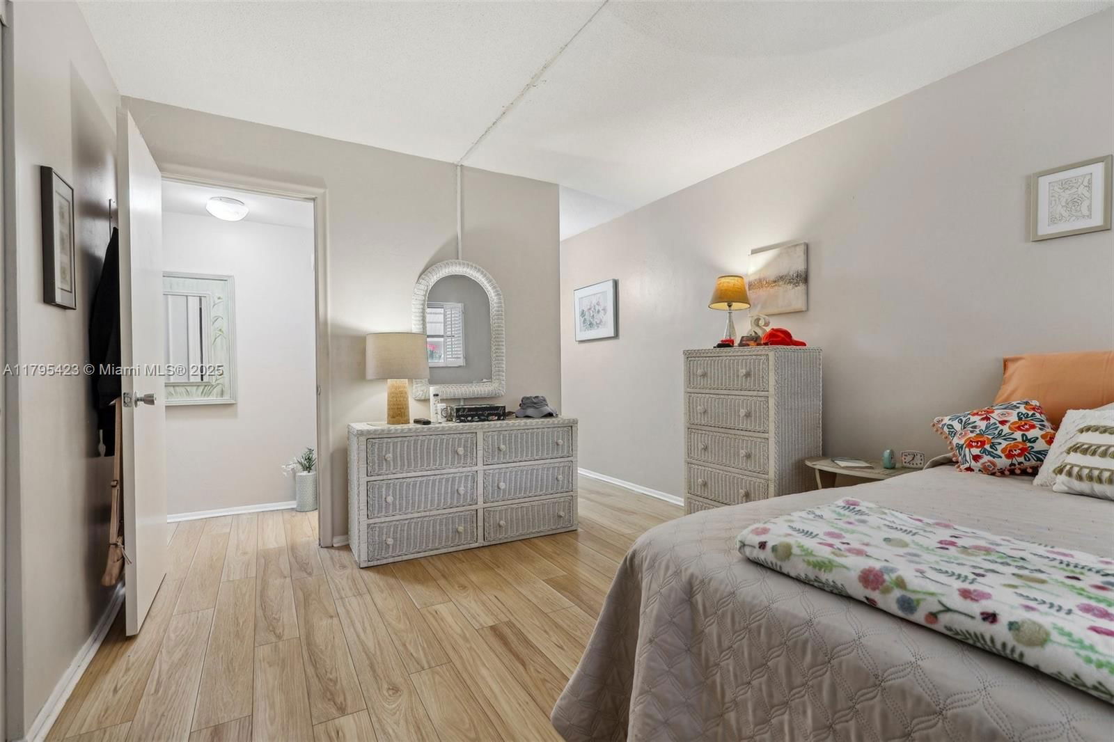 Real estate property located at 2164 1st Way #103, Palm Beach, Village Royale Condo 7, Boynton Beach, FL