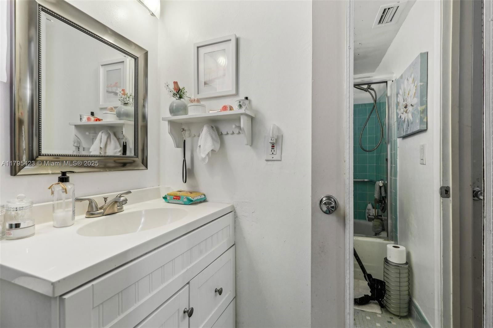 Real estate property located at 2164 1st Way #103, Palm Beach, Village Royale Condo 7, Boynton Beach, FL