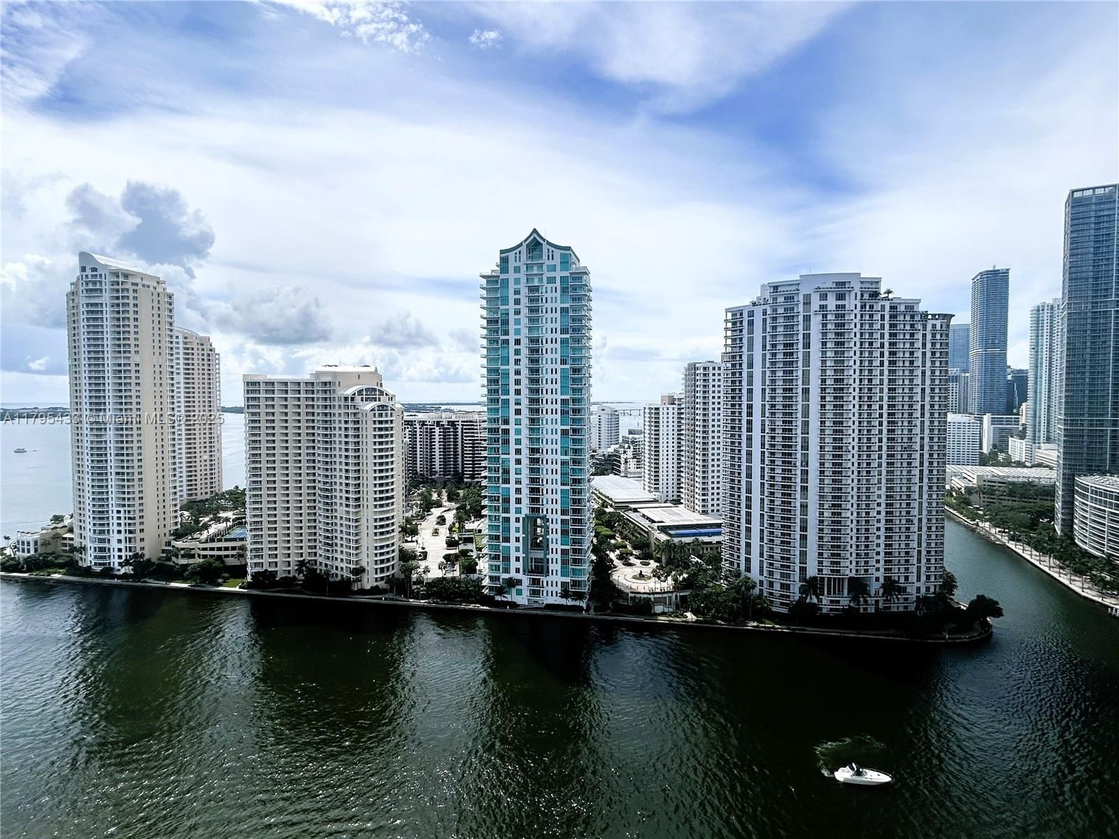 Real estate property located at 325 Biscayne Blvd #2917, Miami-dade, One Miami West Condo, Miami, FL