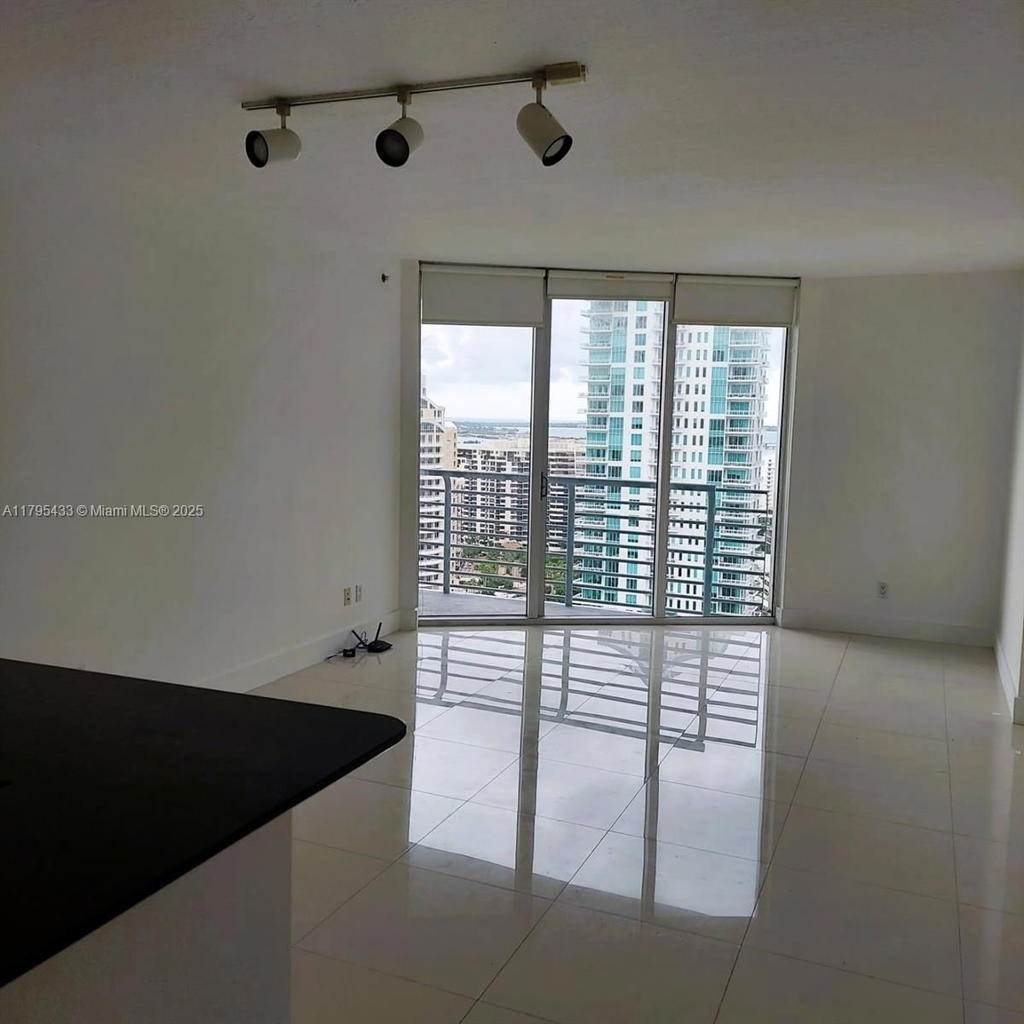 Real estate property located at 325 Biscayne Blvd #2917, Miami-dade, One Miami West Condo, Miami, FL