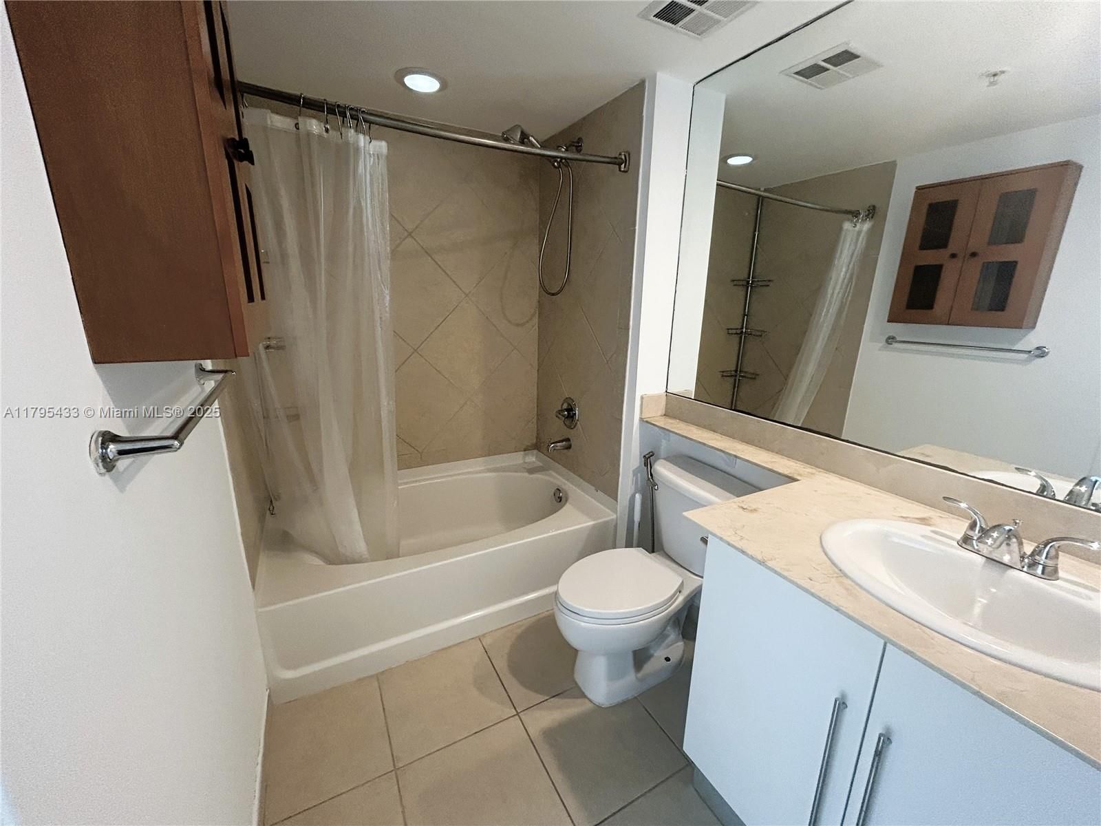 Real estate property located at 325 Biscayne Blvd #2917, Miami-dade, One Miami West Condo, Miami, FL