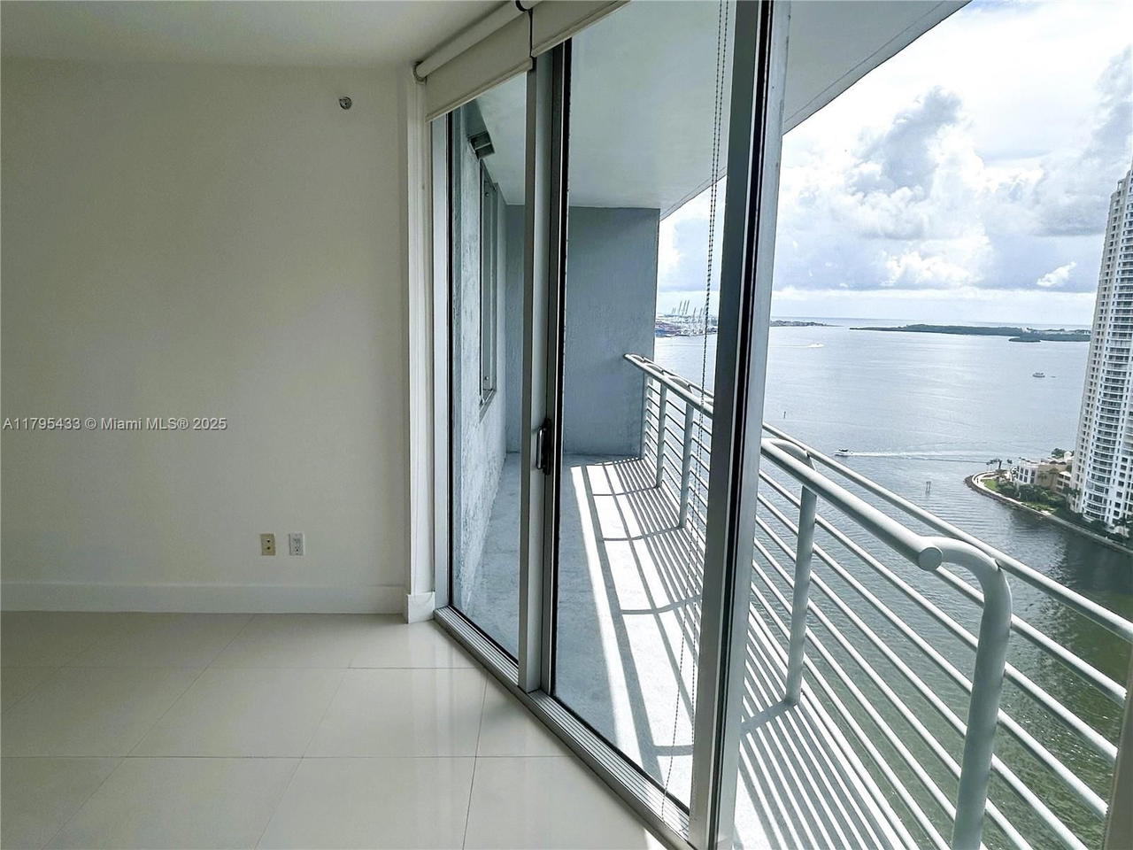 Real estate property located at 325 Biscayne Blvd #2917, Miami-dade, One Miami West Condo, Miami, FL
