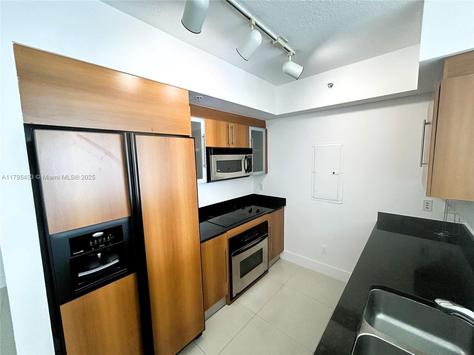 Real estate property located at 325 Biscayne Blvd #2917, Miami-dade, One Miami West Condo, Miami, FL