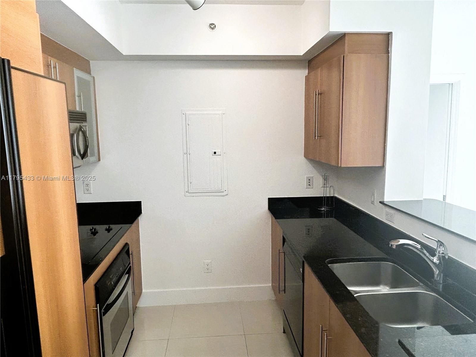 Real estate property located at 325 Biscayne Blvd #2917, Miami-dade, One Miami West Condo, Miami, FL