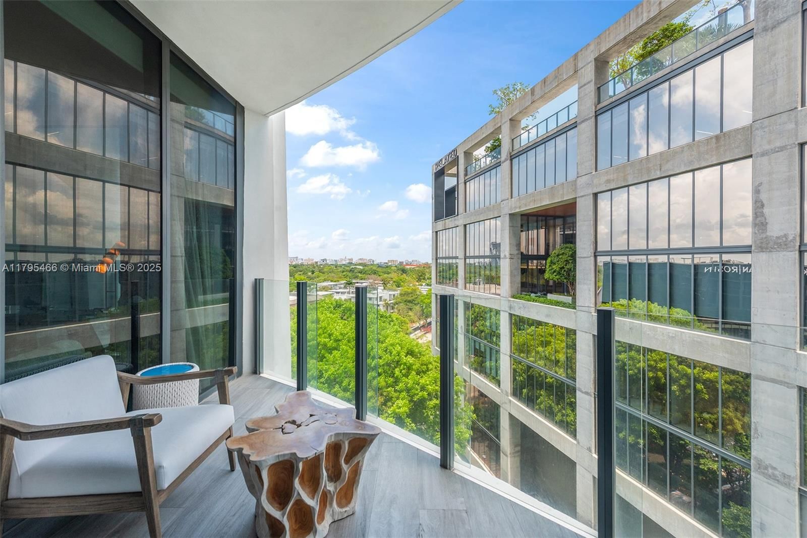 Real estate property located at 2831 Bayshore Dr #905, Miami-dade, Club Residences At Park G, Miami, FL