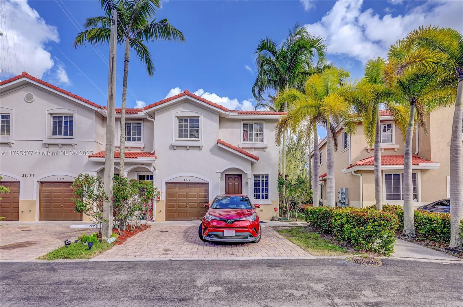 Real estate property located at 21133 14th Pl, Miami-dade, Majorca Isles Iii Condo, Miami Gardens, FL