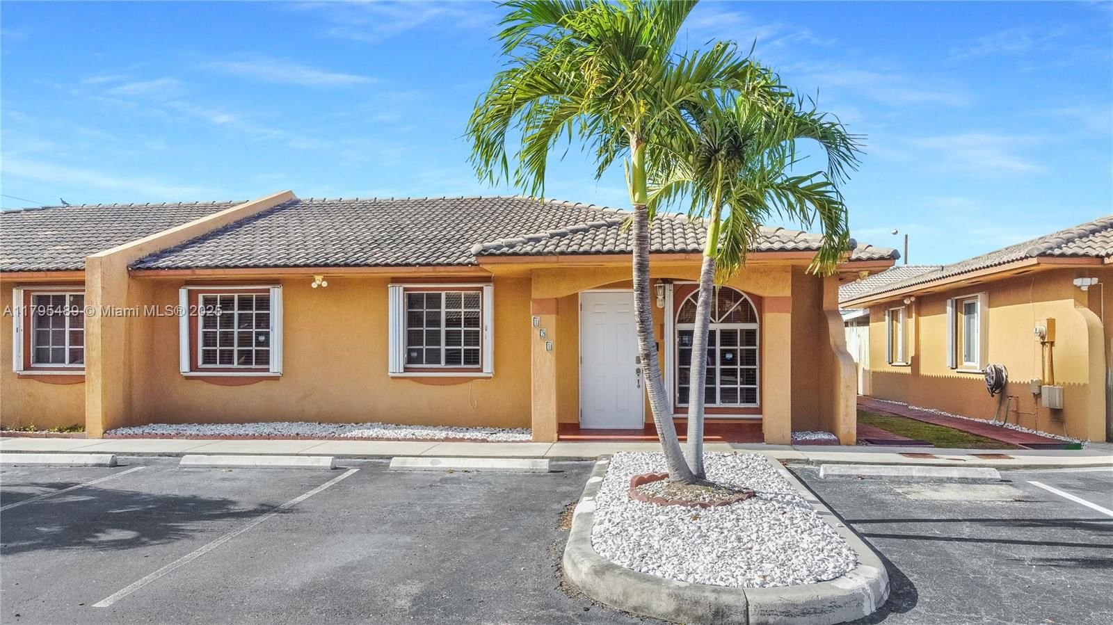 Real estate property located at 7020 35th Ave #121, Miami-dade, Westview Villas Ii Condo, Hialeah, FL