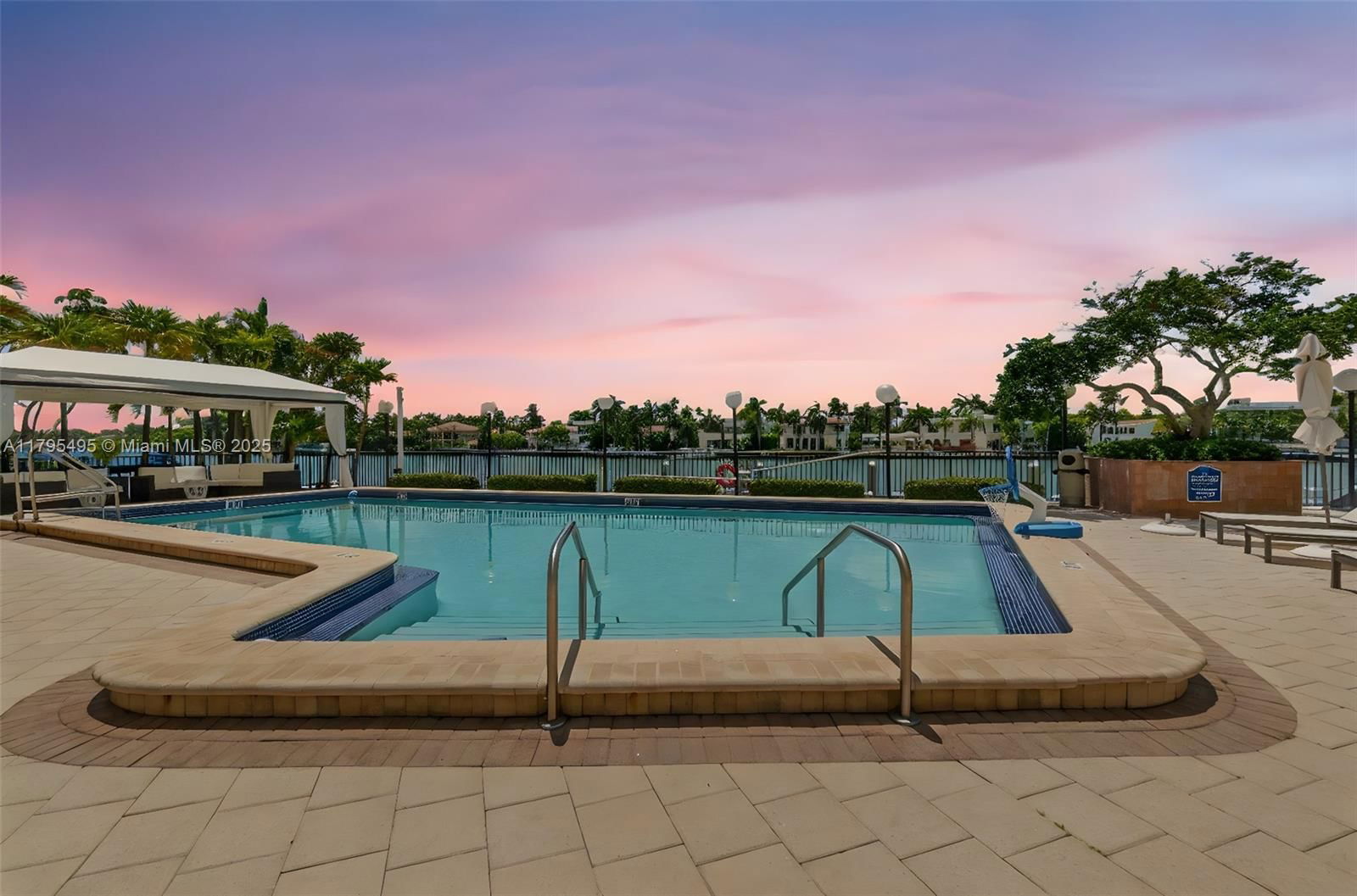 Real estate property located at 5660 Collins Ave #7E, Miami-dade, Fifty Six-sixty Collins A, Miami Beach, FL