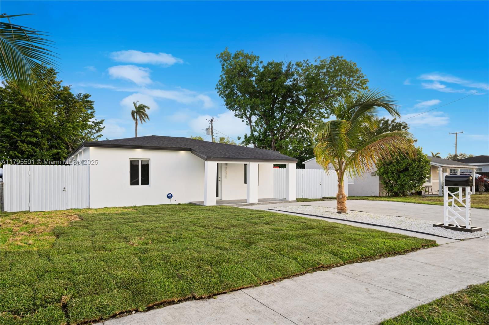 Real estate property located at 2530 155 ST, Miami-dade, Biscayne River Gdns, Miami Gardens, FL