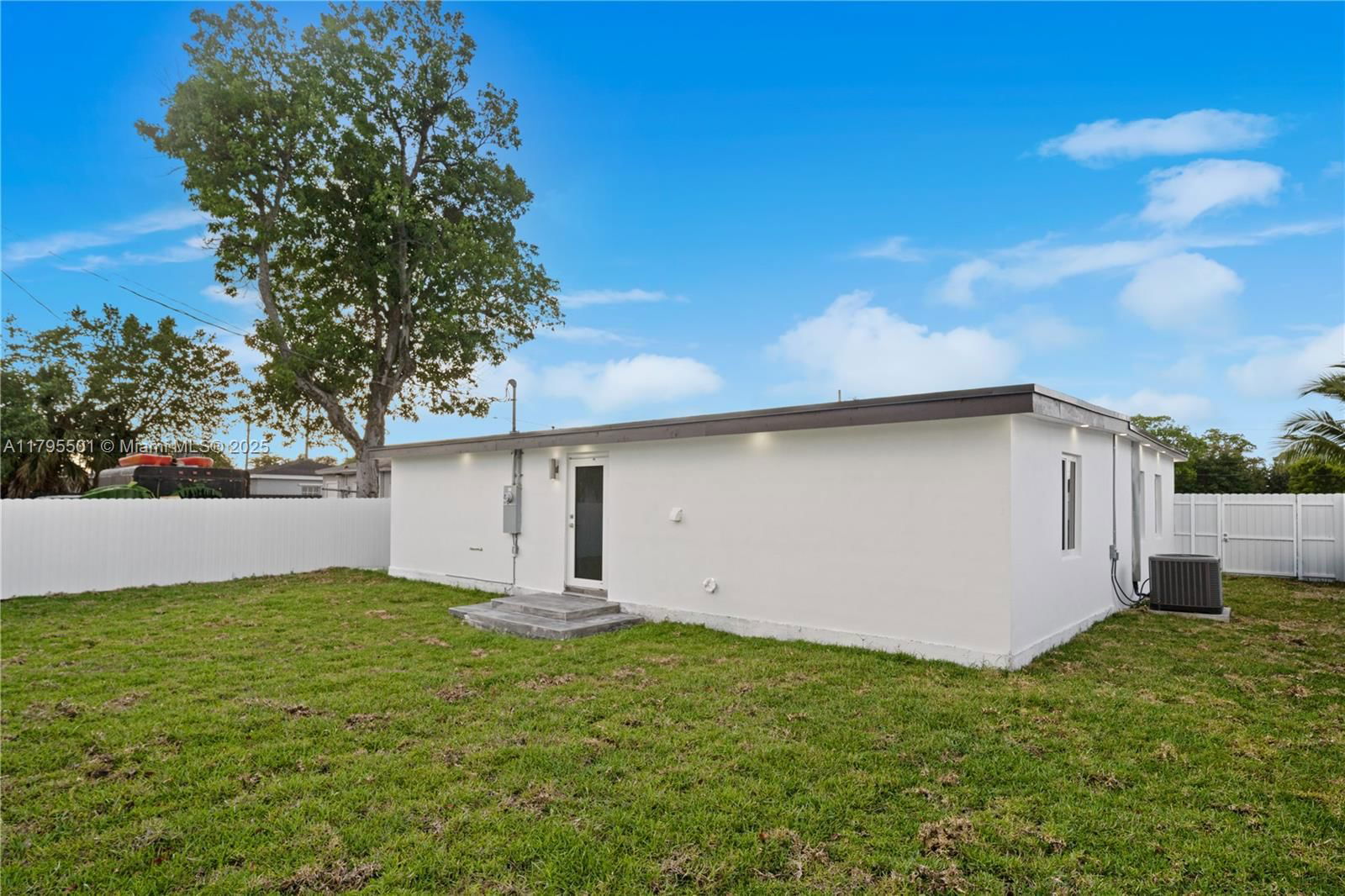 Real estate property located at 2530 155 ST, Miami-dade, Biscayne River Gdns, Miami Gardens, FL