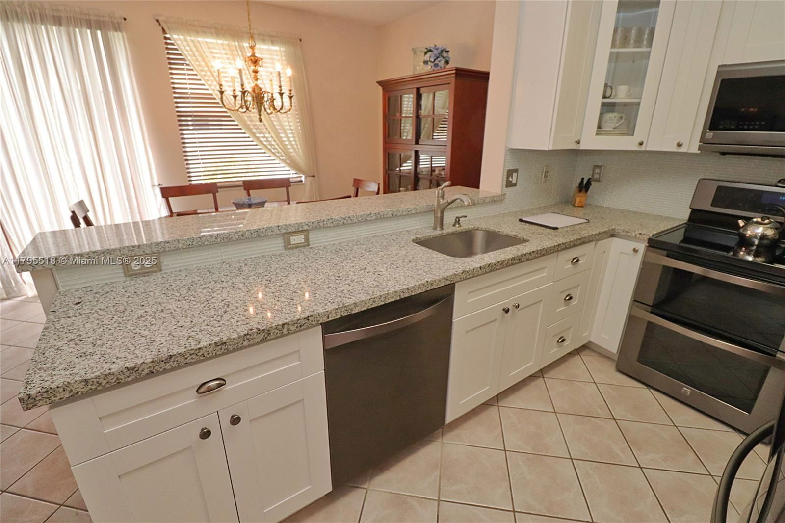Real estate property located at 1427 154th Ln, Broward, Towngate Park Crossing, Pembroke Pines, FL