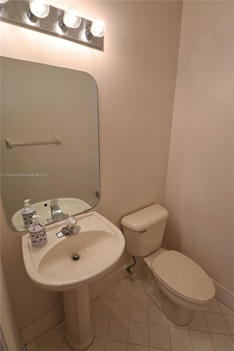 Real estate property located at 1427 154th Ln, Broward, Towngate Park Crossing, Pembroke Pines, FL