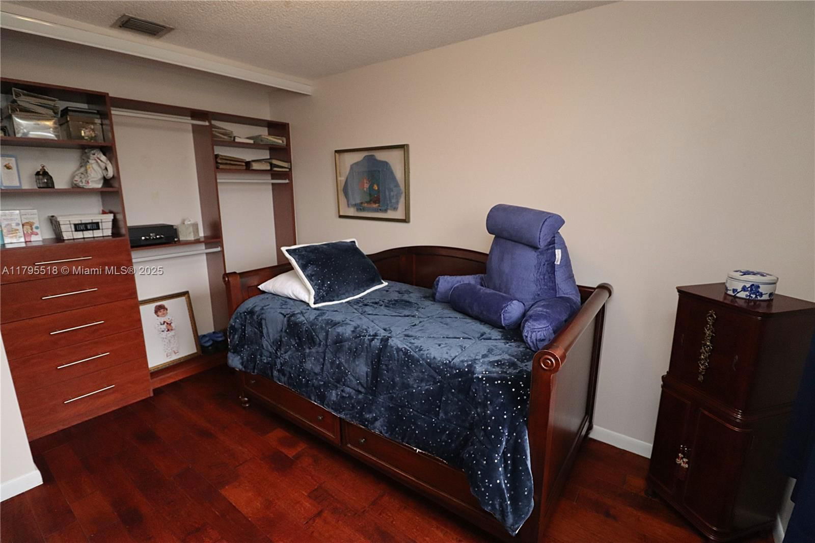 Real estate property located at 1427 154th Ln, Broward, Towngate Park Crossing, Pembroke Pines, FL