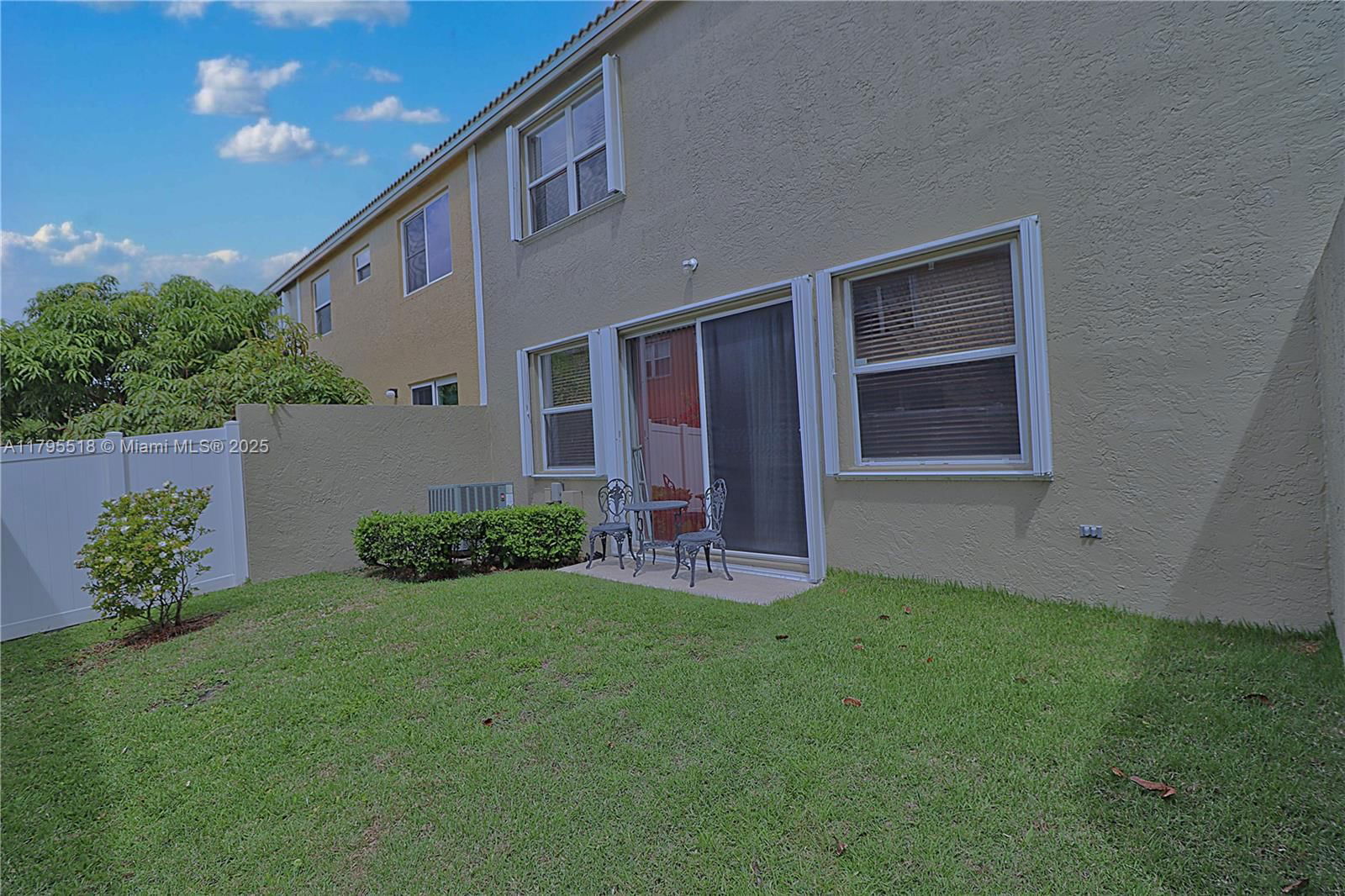 Real estate property located at 1427 154th Ln, Broward, Towngate Park Crossing, Pembroke Pines, FL