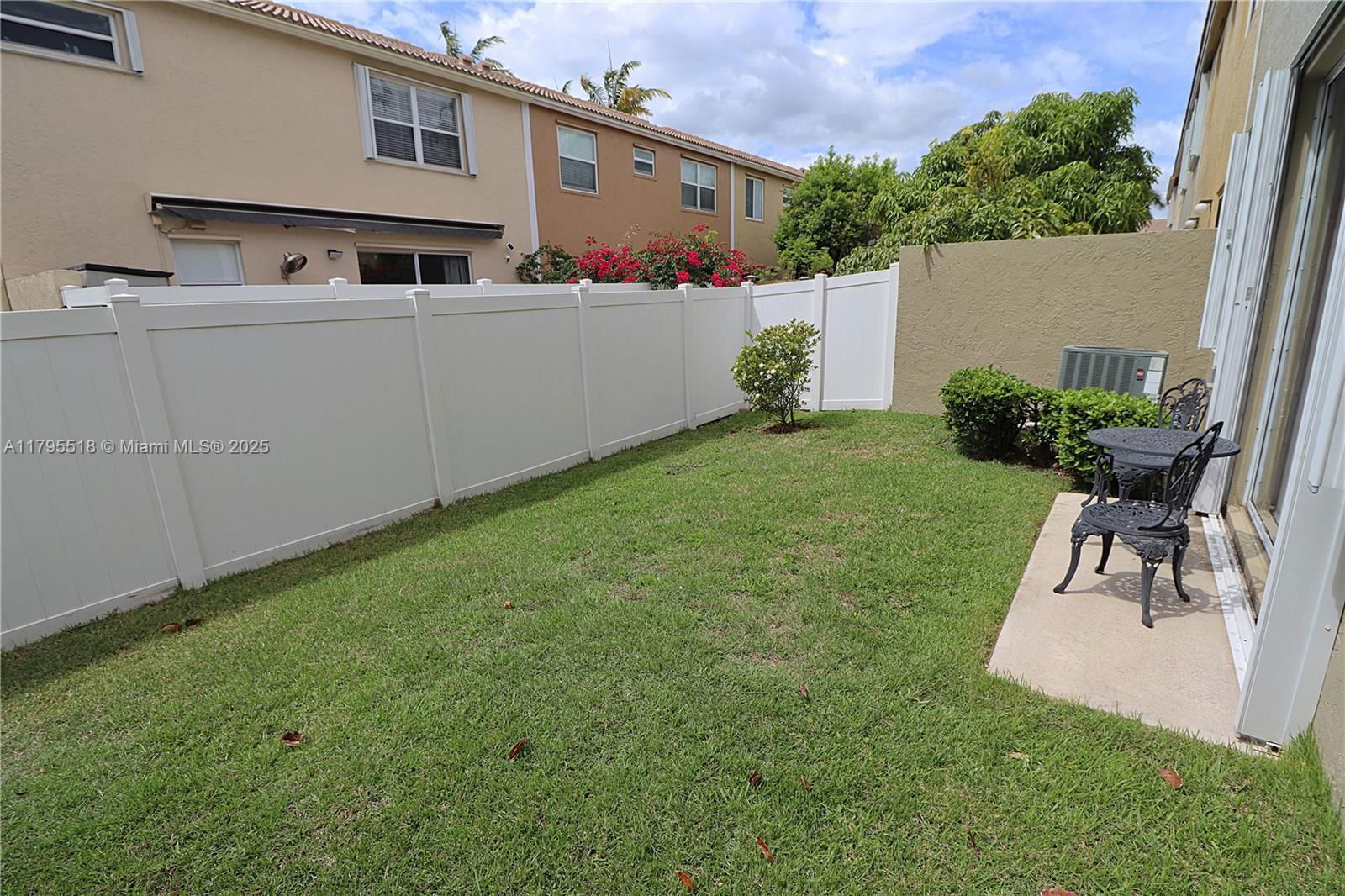 Real estate property located at 1427 154th Ln, Broward, Towngate Park Crossing, Pembroke Pines, FL