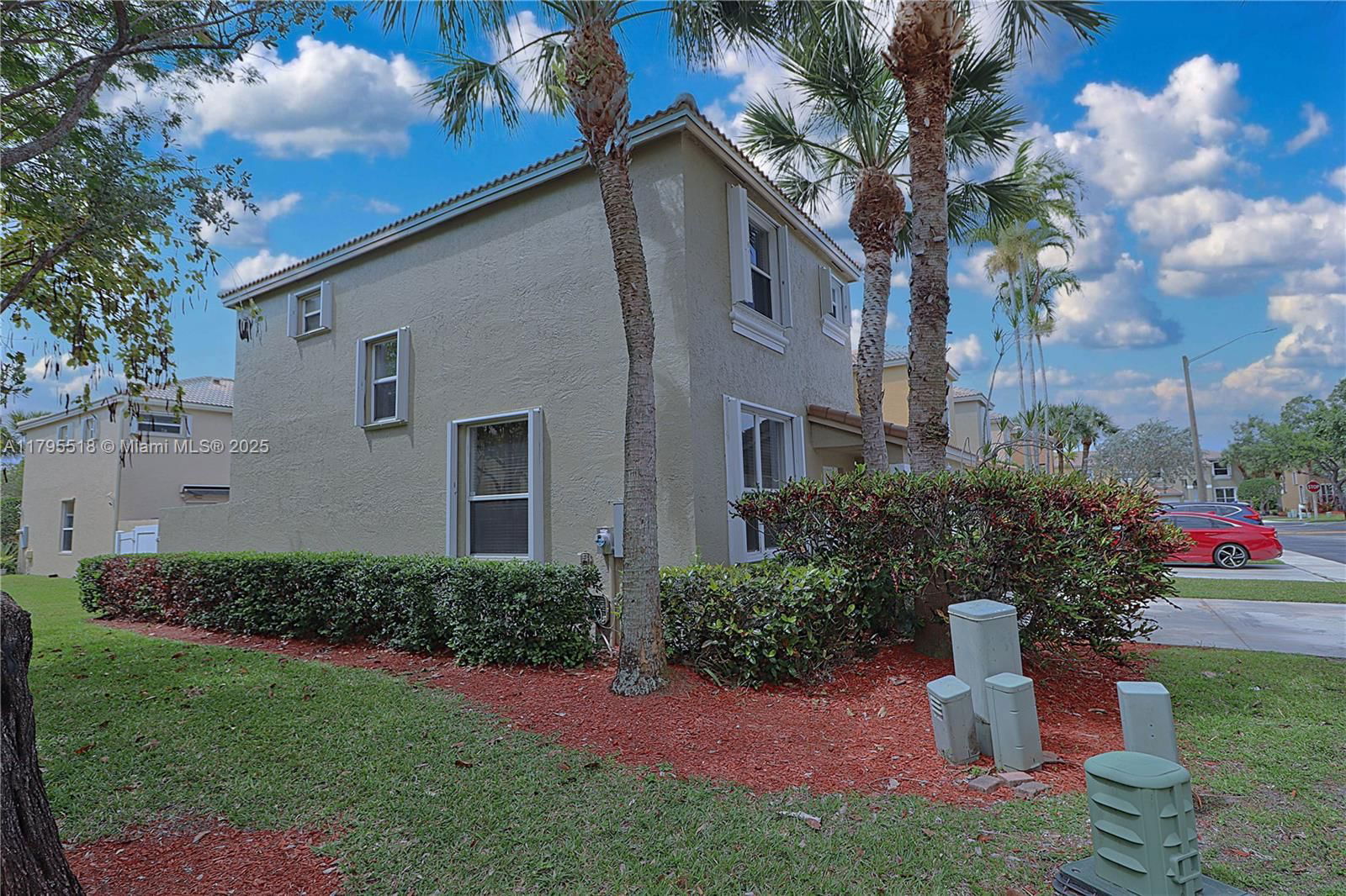 Real estate property located at 1427 154th Ln, Broward, Towngate Park Crossing, Pembroke Pines, FL