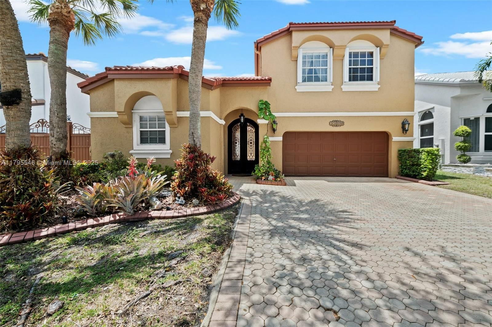 Real estate property located at 15870 10th St, Broward, Towngate, Pembroke Pines, FL