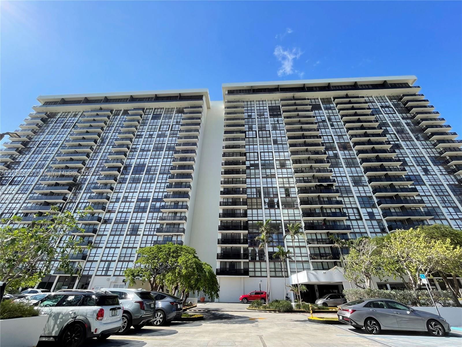 Real estate property located at 600 36th St #1616, Miami-dade, Charter Club Condo, Miami, FL