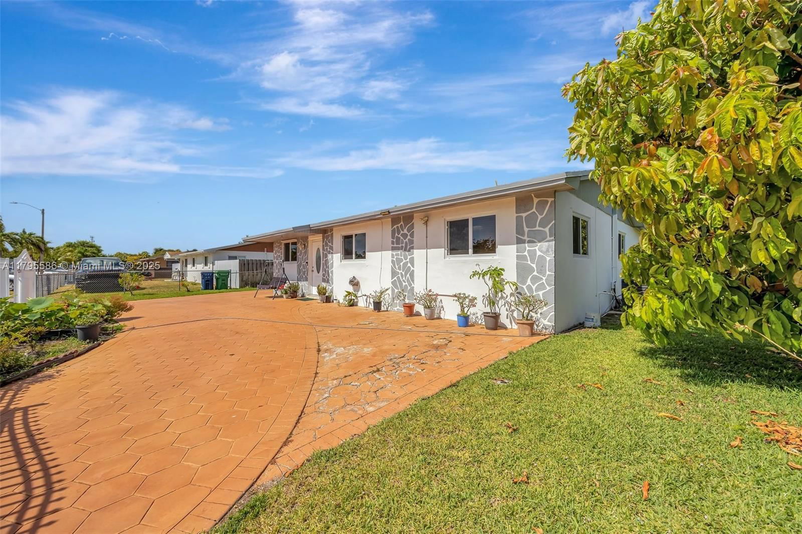 Real estate property located at 20200 112th Pl, Miami-dade, South Miami Heights 2nd A, Miami, FL