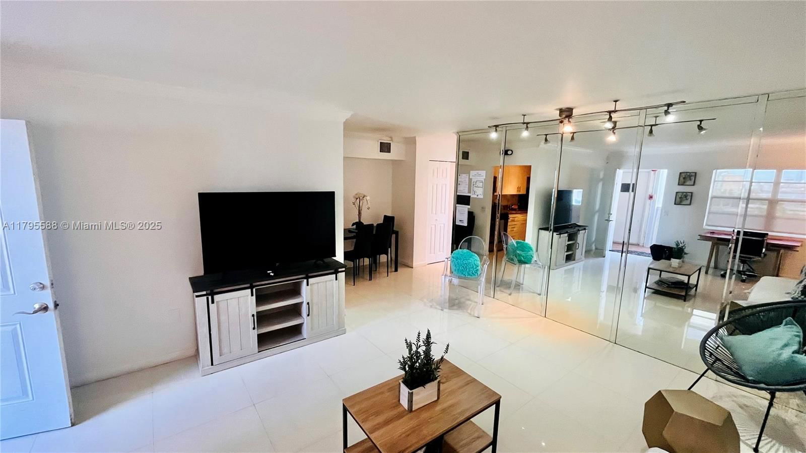 Real estate property located at 7904 Drive #1002, Miami-dade, Bayshore Yacht & Tennis C, North Bay Village, FL