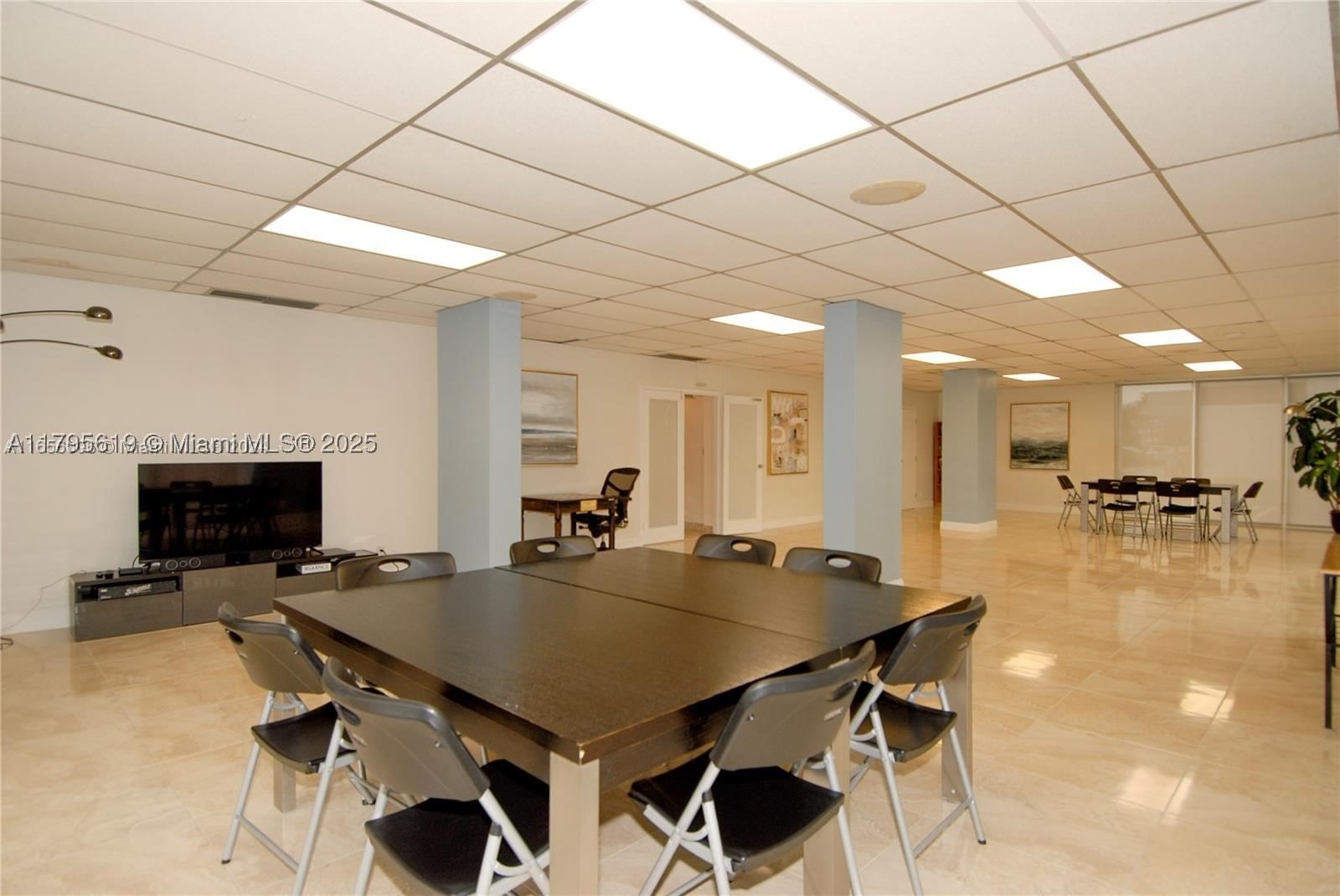 Real estate property located at 2701 Ocean Blvd #15E, Broward, Embassy Tower Inc Condo, Fort Lauderdale, FL